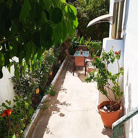 Sleepili Apartment Vrisai ภายนอก รูปภาพ
