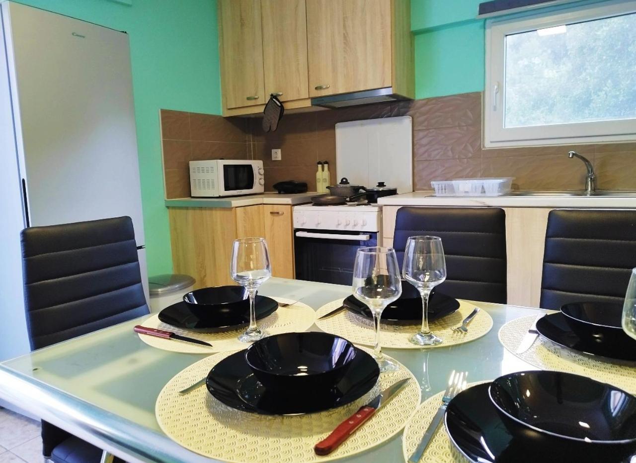 Sleepili Apartment Vrisai ภายนอก รูปภาพ