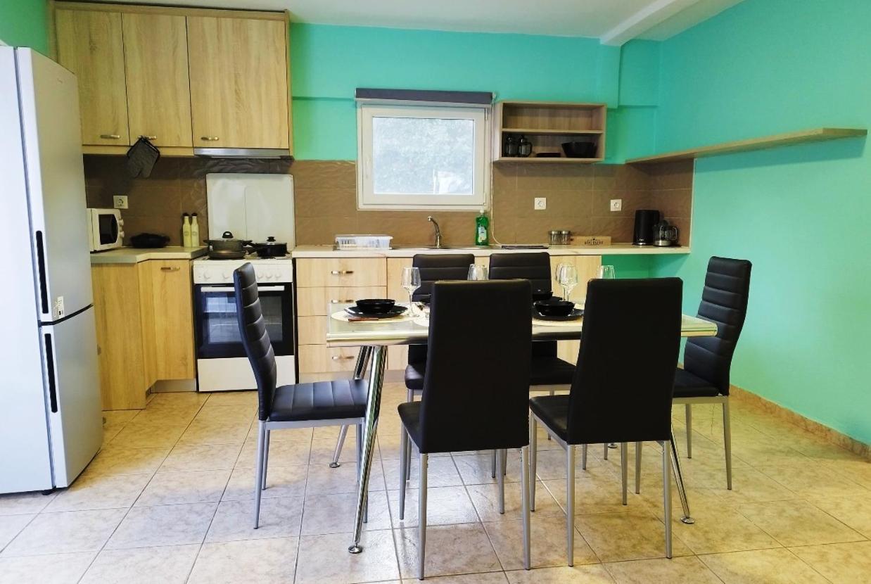 Sleepili Apartment Vrisai ภายนอก รูปภาพ