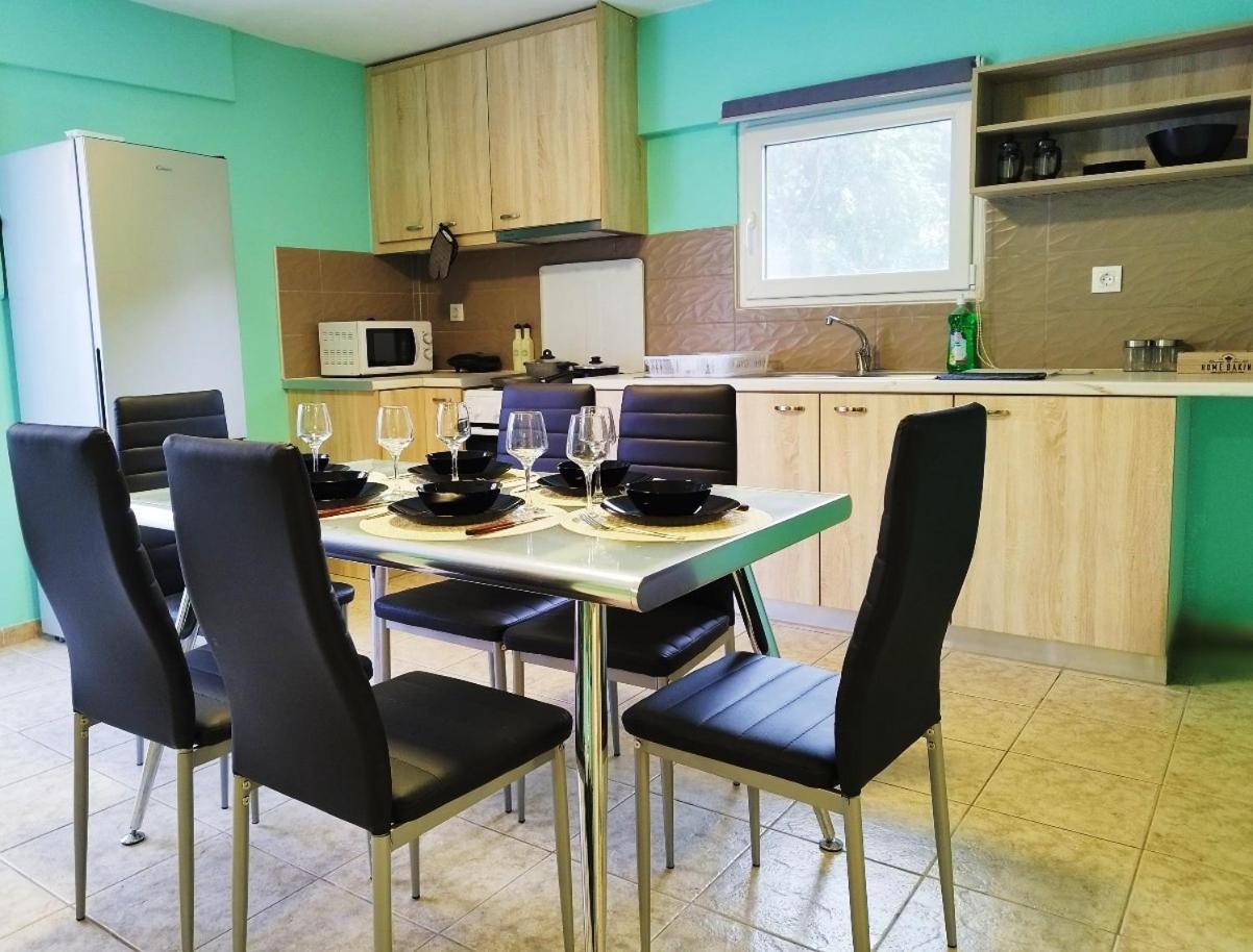 Sleepili Apartment Vrisai ภายนอก รูปภาพ